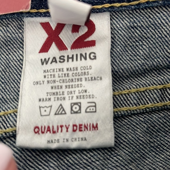 Express X2 Woman’s Capri Pants - Picture 2 of 11